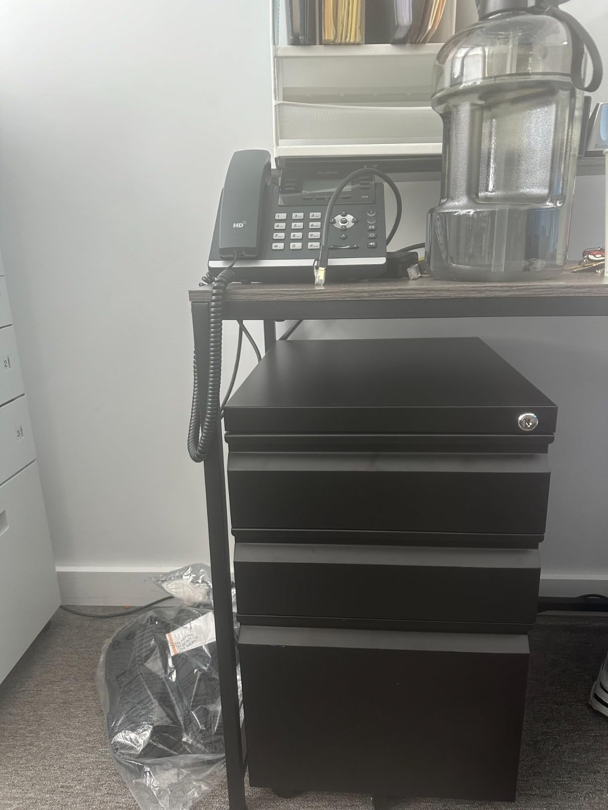 MIIIKO White Filing Cabinet 3 Drawers on Wheels Under Desk, Metal Rolling File Cabinet with Lock for Home Office, Small Mobile File Cabinet for Letter Legal File Folders, Un-Assembled customer photo 2