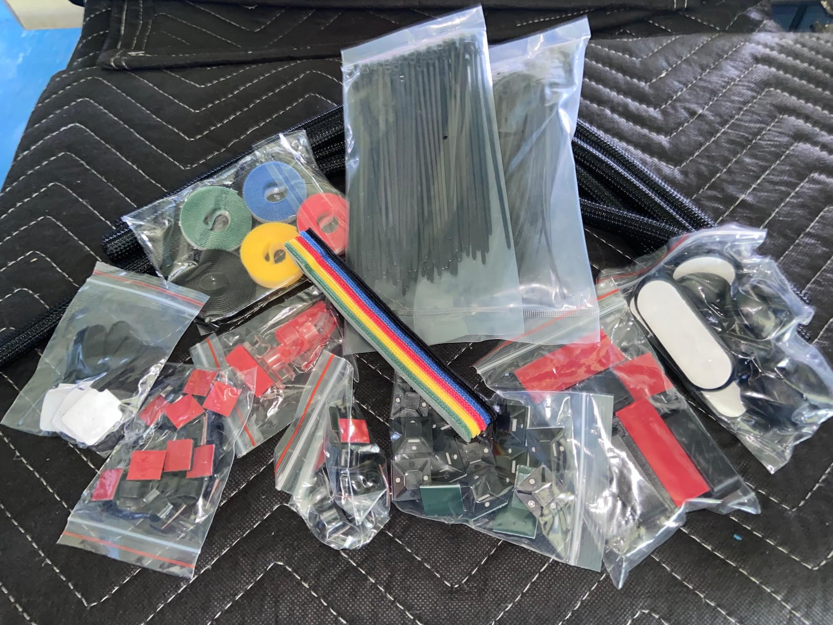 ELII 300PCS Cable Management Kit,4 Cable Sleeve 35 Cable Clips customer photo 2