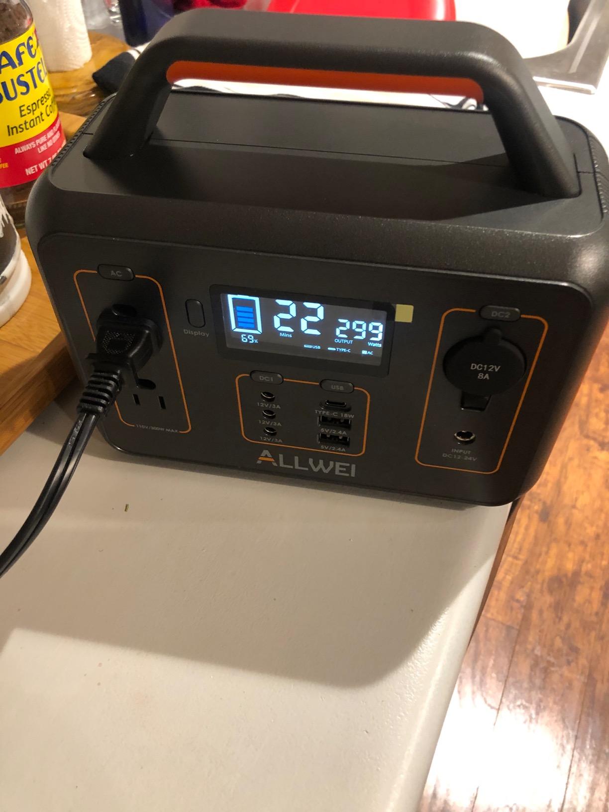 ALLWEI 500W Solar Generator with 100W Solar Panel, 512Wh LiFePO4 Battery customer photo 2