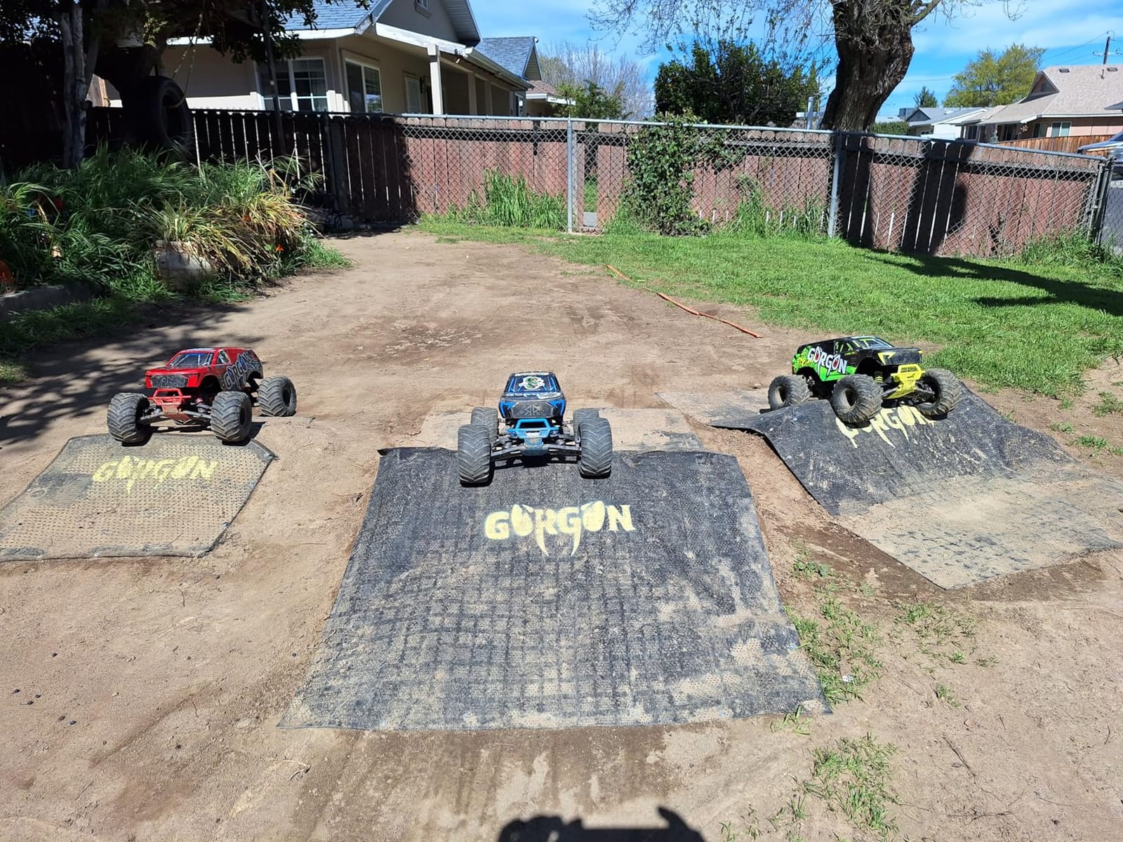 ARRMA RC Truck Gorgon 2 Wheel Drive MT 1/10 RTR (Ready-to-Run Battery and Charger Included) Smart 3300 7C S120 USB Red ARA3230ST2 customer photo 2