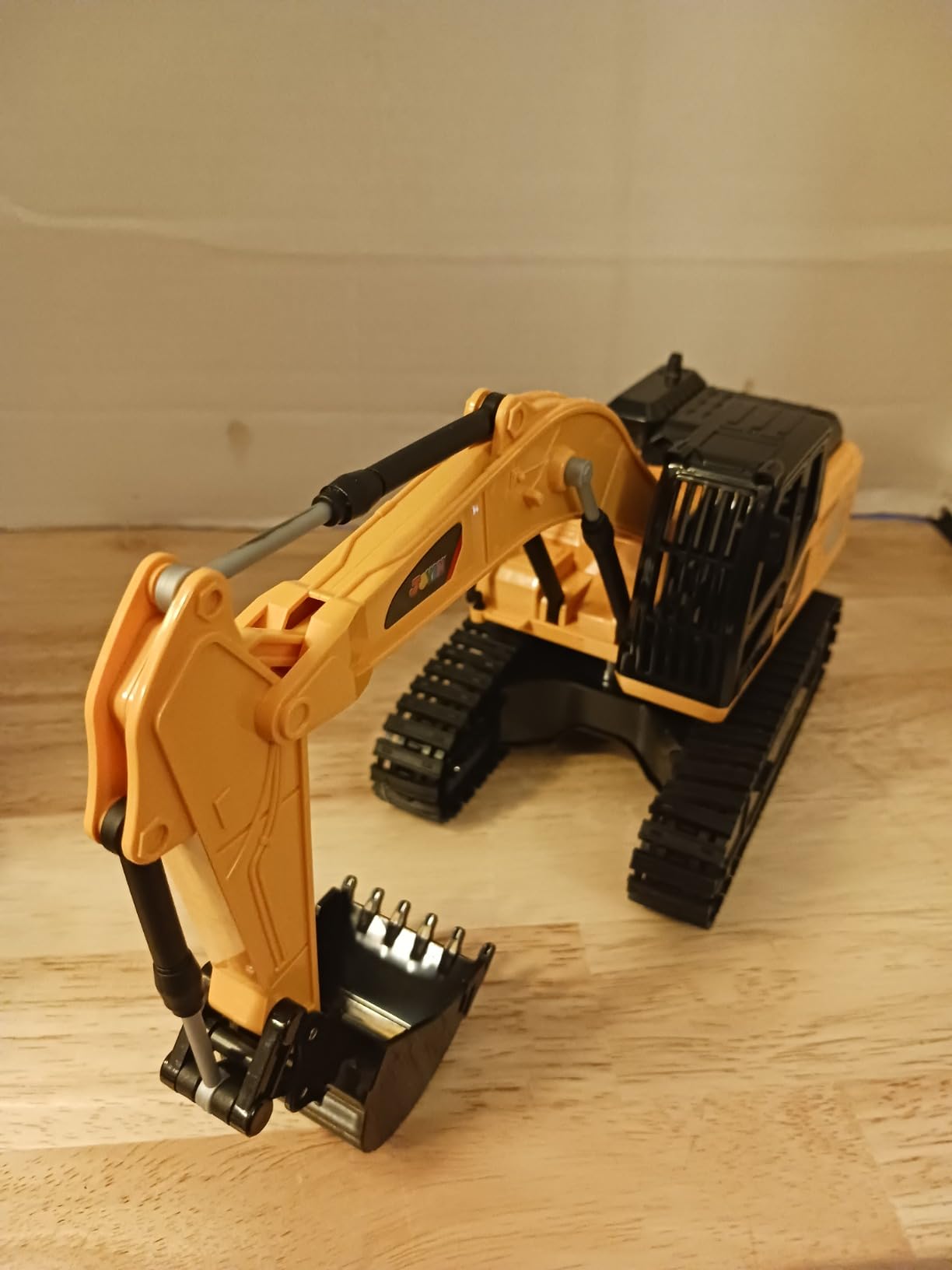 JOYIN Remote Control Excavator Toys for Boys, 2.4Ghz RC Play Excavator with Light, Construction Toys for Boys Birthday Gift 4-7 8-12 Year Old Kids customer photo 2