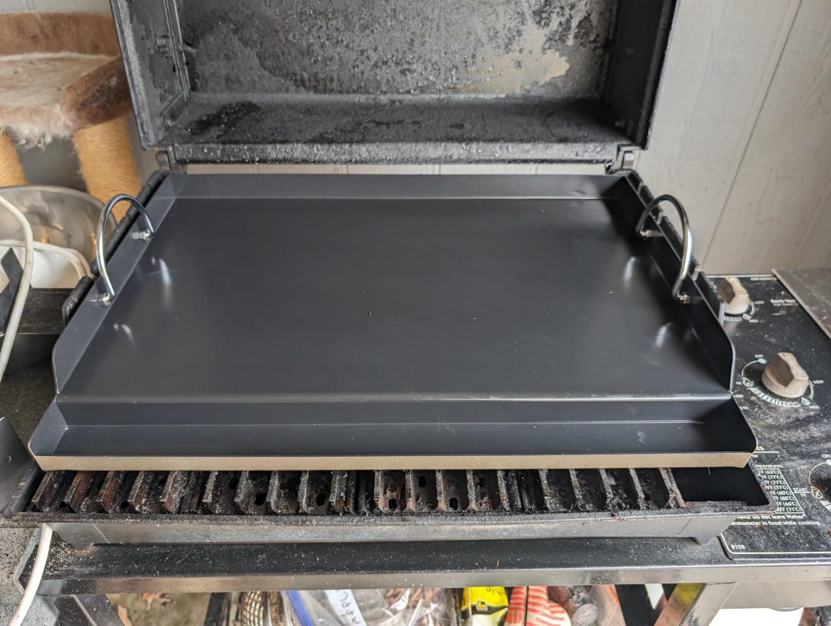 onlyfire Universal BBQ Griddle with Handles for Most Grills, 18