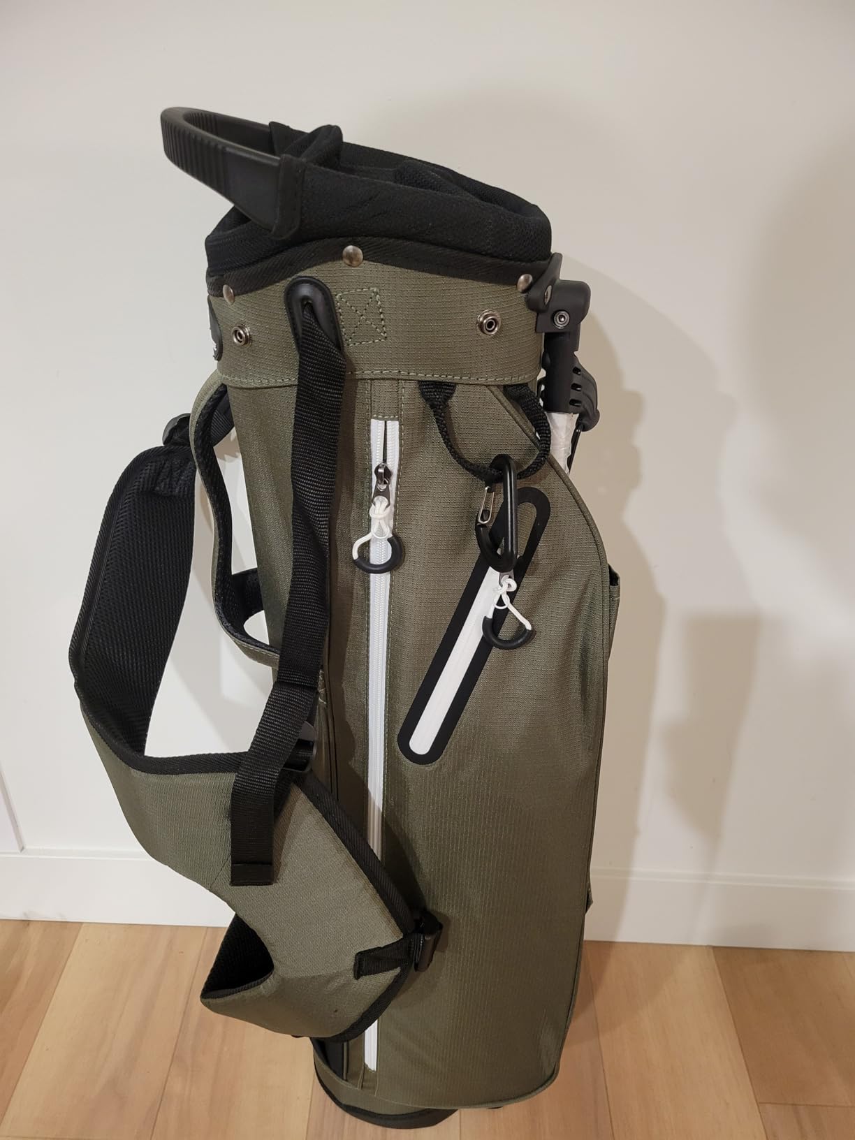 Lightweight Golf Stand Bag, 4-Way Full-Length Dividers, Holds Up to 10 Clubs, 3.7 lbs Golf Bag with Dual Straps & Stand for Driving Range, Par 3, and Standard Courses customer photo 2