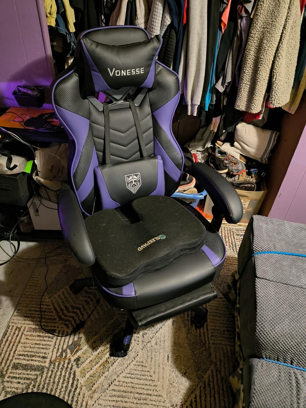 Vonesse Gaming Chair, Big and Tall Office Chair with Footrest and Massage, Gaming Chairs for Adults with Lumbar Support, Ergonomic High Back Computer Desk Chair with Pocket Spring Cushion (Black) customer photo 2