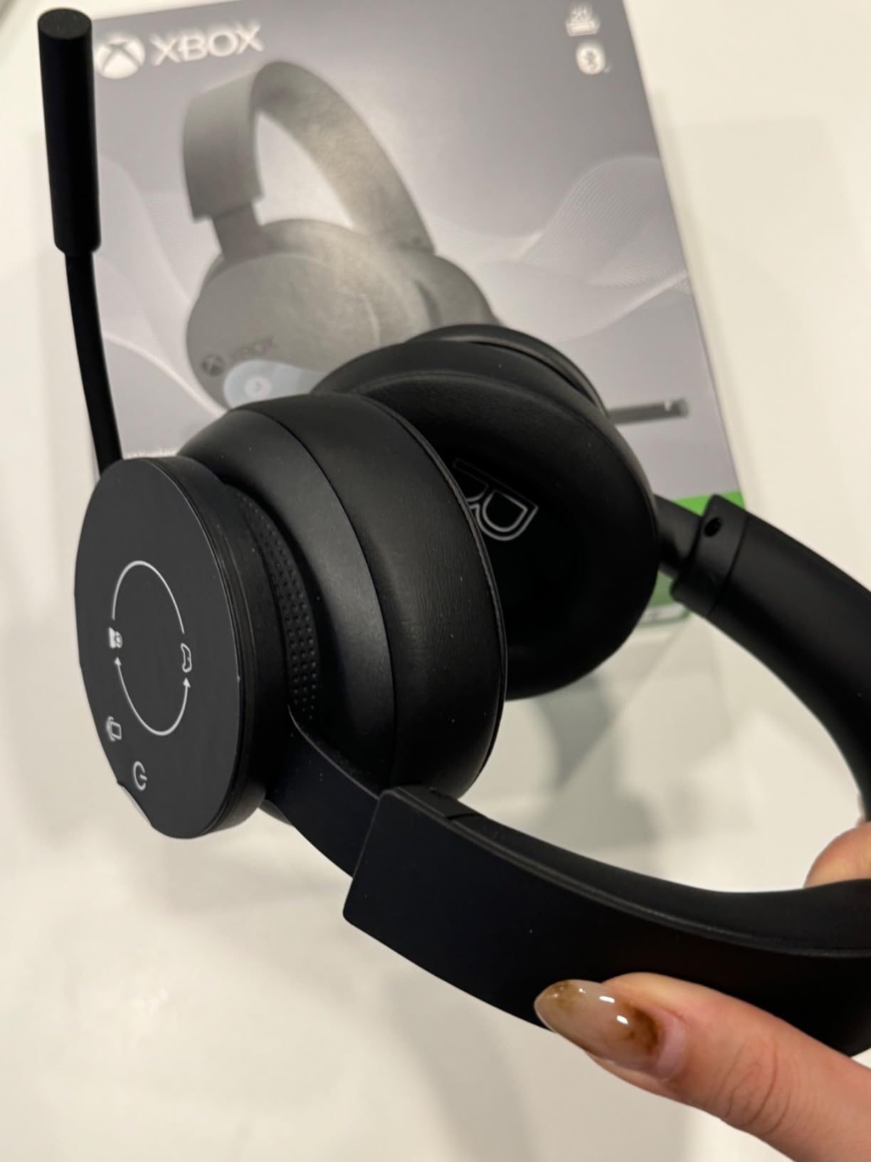 Xbox Wireless Gaming Headset | Carbon Black | Over Ear Headphones | Spatial Audio with Dolby Atmos | Consoles, PCs, TVs, Mobile, and More customer photo 1