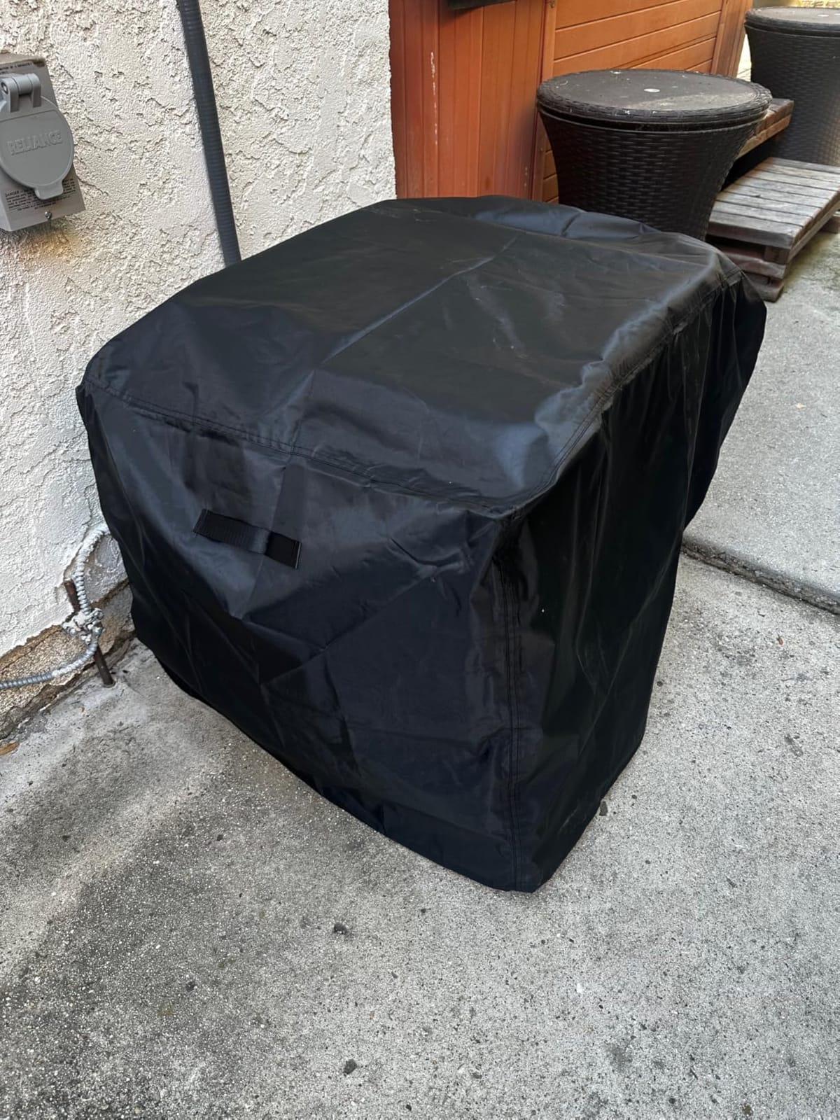 Generator Cover for 5000 ‑10000W, 32 x 24 x 24 Inch, Black customer photo 1