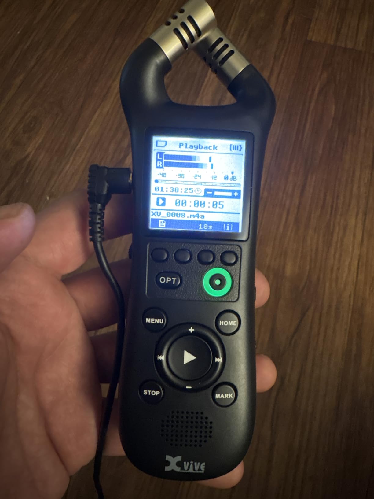 Xvive XV1-R Portable Stereo Audio Recorder with 32-Bit Float, X/Y Microphones, WAV/AAC Format, USB Microphone, Auto Record, for Musicians, Podcasters, Filmmakers customer photo 2