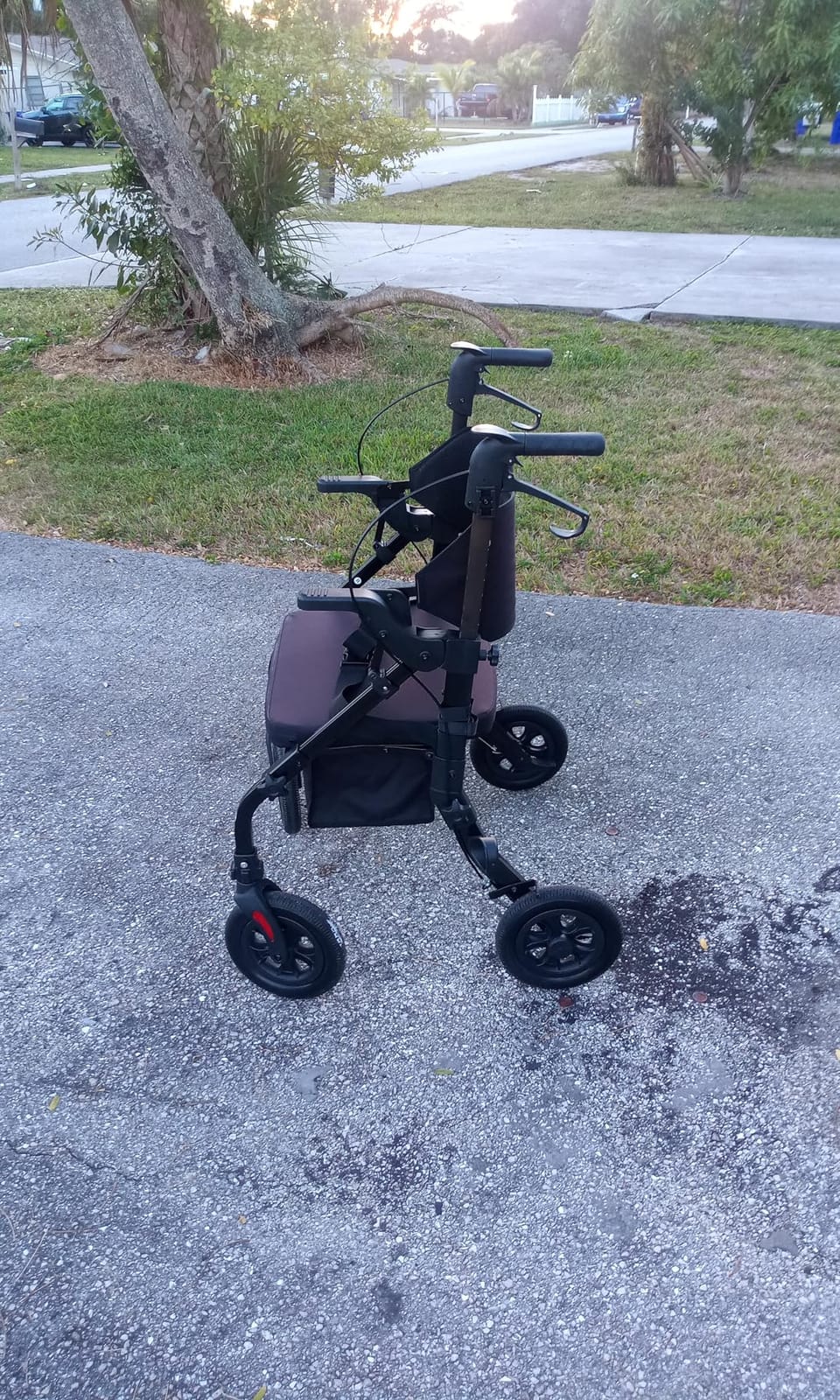 VOCIC Z59 Heavy Duty 2 in 1 Walker Wheelchair Combo, 400 Lbs, Wide Seat customer photo 2
