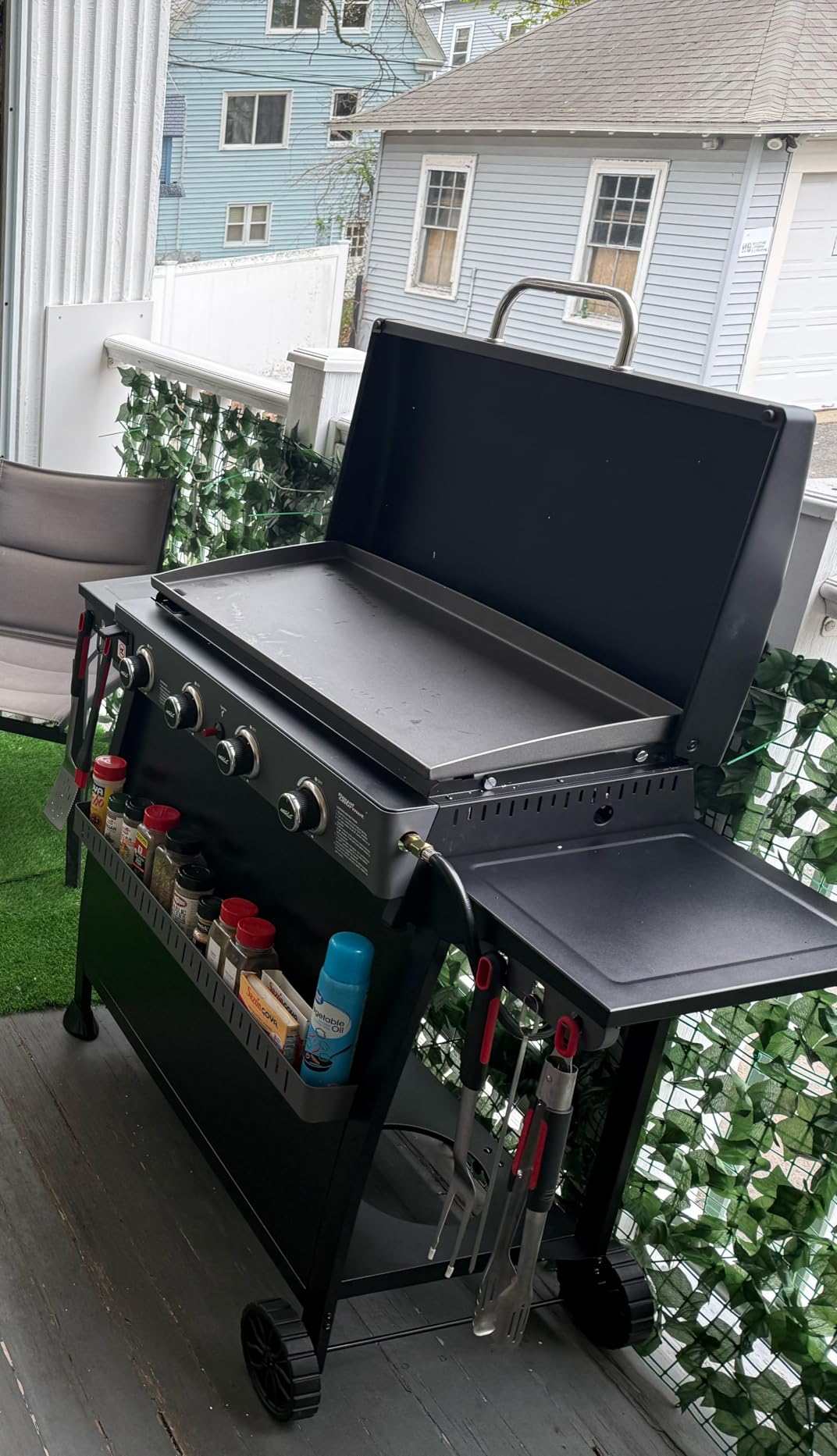 Royal Gourmet PD4001 4 Burner Propane Gas Griddle, Removable Standing Cart customer photo 1