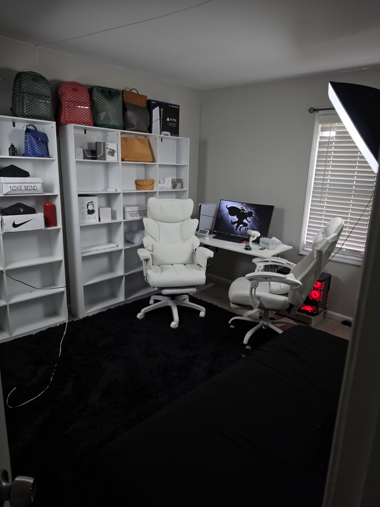 Dowinx Big and Tall Office Chair with Pocket Spring Cushion,High Back Computer Gaming Chairs with Adjustable Armrests,Executive Desk Chairs with Lumbar Support and Footrest,PU -White customer photo 2
