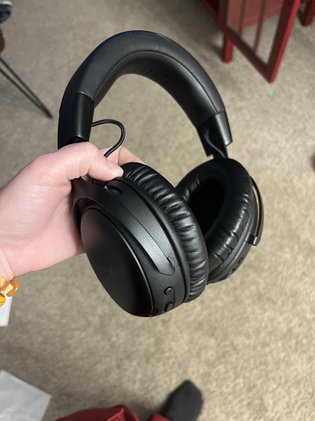 HyperX Cloud III S – Wireless Gaming Headset for Multi-Platform, 2.4GHz, Bluetooth, Battery Life up to 120 Hours 2.4GHz / 200 Hours Bluetooth, 53mm Angled Drivers, Detachable Mic – Black customer photo 2