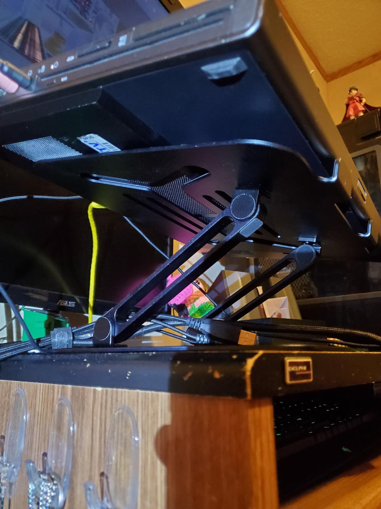 Urmust 360° Rotating Laptop Stand for Desk fit 10-17