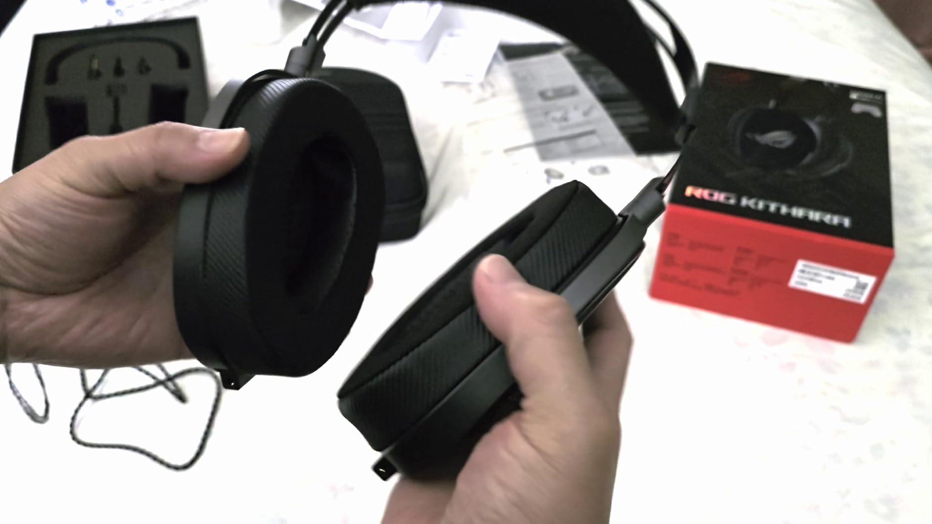 ASUS ROG Kithara Gaming/Audiophile Open-Back Wired Headphones with Mic – ROG-Tuned HIFIMAN Planar Magnetic Drivers, Adjustable Headband, Extra Ear Pads, Compatible with DACs, Amps, PC, Console, Mobile customer photo 2