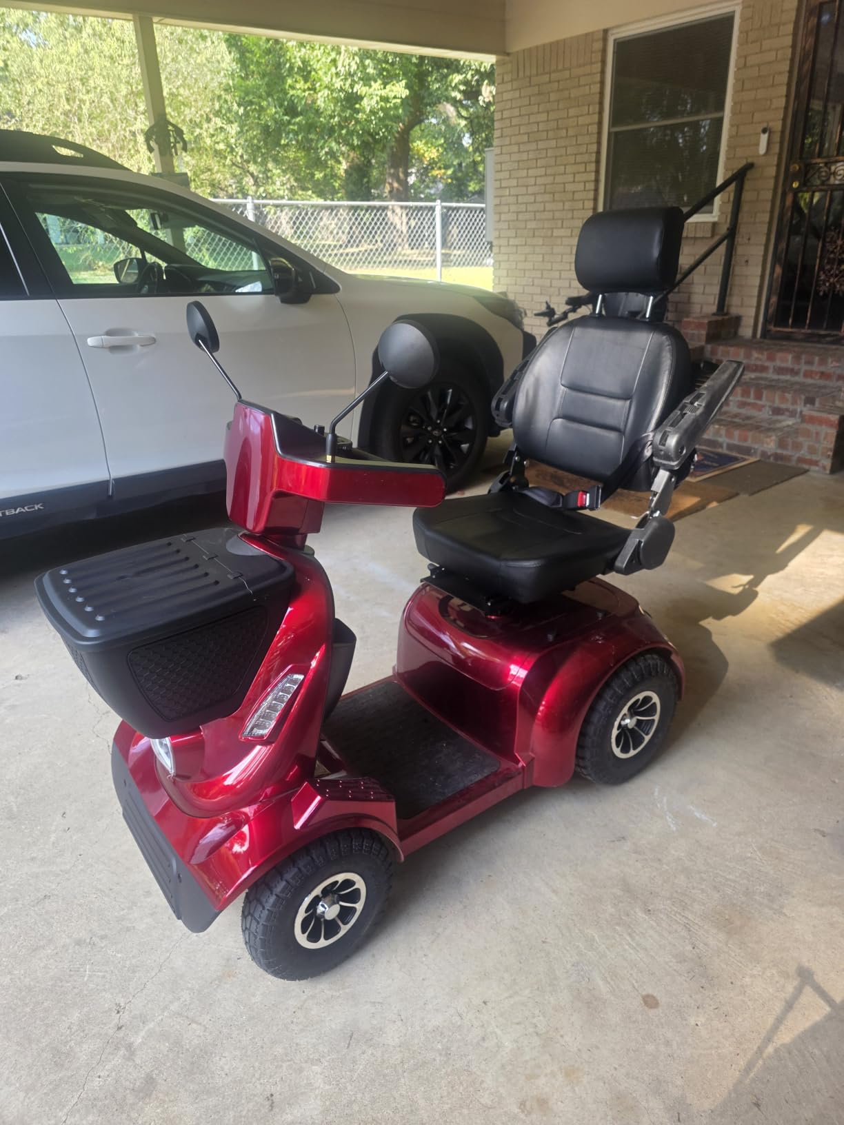 32Miles All-Terrain Heavy-Duty Mobility Scooter for Seniors &Adults customer photo 1